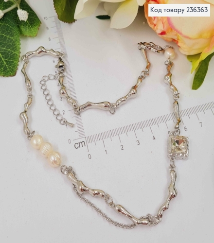 Підвіска на шию, комбінована з перлинками, ланцюжками та білим камінцем, довж. 45+5см 236363 фото 2