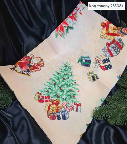 Скатерть новогодняя бежевая "Санта на санках.Елки.Подарки", размер 110*150см 285084 фото 2