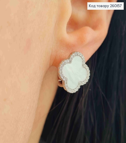 Серьги серебряного цвета, Van Cleef с перламутровой эмалью и камнями (1,5см), Fashion Jewelry 260157 фото 2