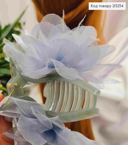 Краб пластик, ЦВЕТОК из органзы с перьями и бусинкой, 13см, Серо-Голубого цвета 213254 фото 3