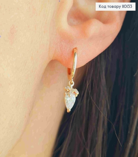 Сережки кільця асиметричні "Полуничка та Грибочки" з Блискучими камінцями, діаметр 1см, Xuping 18К 110133 фото 3