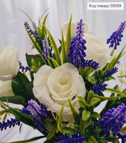 Искусственная композиция Белые розы с лавандой, 18 веток с цветами на металлическом стержне, 42см. 551359 фото 2